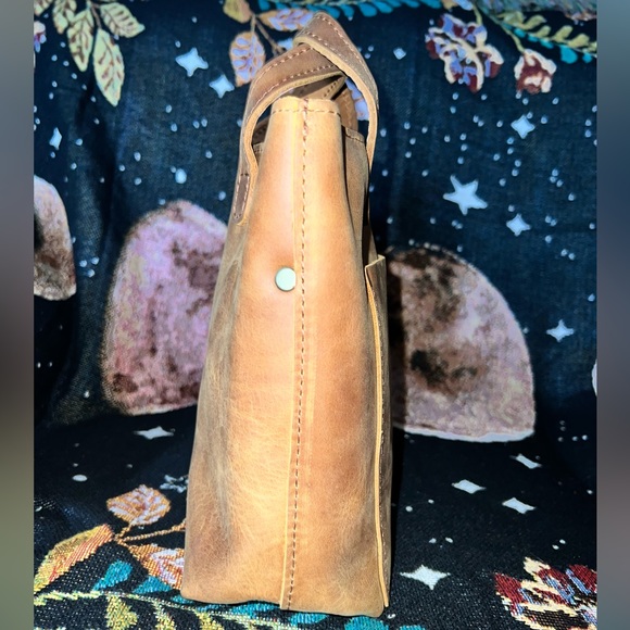 SOLD Portland Leather Goods WHEAT mini zip crossbody tote - Picture 4 of 10